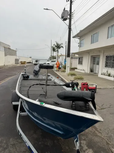 Barco Oceania Para Pesca
