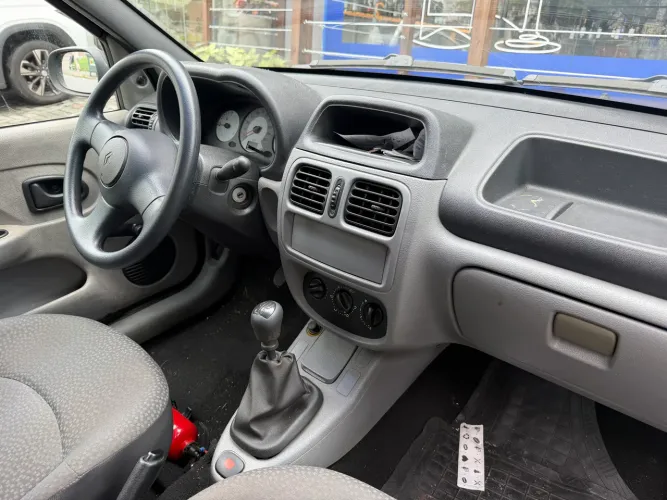 Renault Clio Authentique Hi-flex 1.0 16V 5P 2008