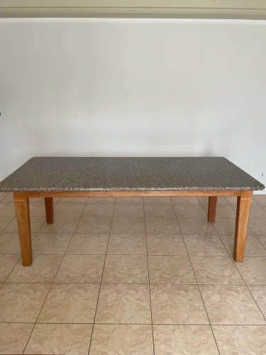 Mesa para 10 lugares: Madeira Maciça com Granito