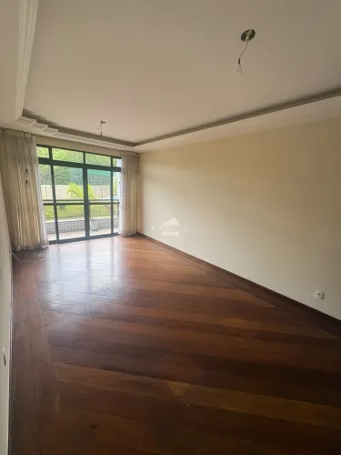 APARTAMENTO 3 QUARTOS SUÍTE, SALA 02 AMBIENTES COM VARANDA E ELEVADOR NO BOM PA