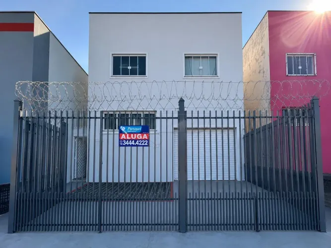 Salão comercial com 80,00m²de área útil no Alto dos Laranjais.