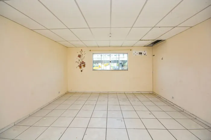 Sobreloja na Rua Itapaiuna, 2928 - sala 2 20 m²
