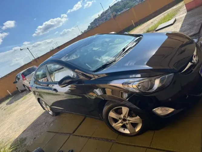 Hyundai Elantra GLS 2.0 16V Flex Aut. 2014