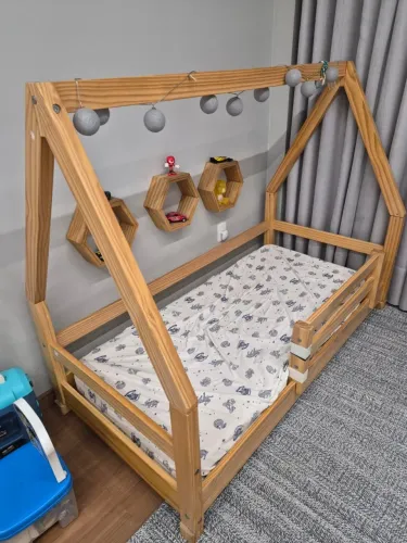 Cama Montessoriana com colchão