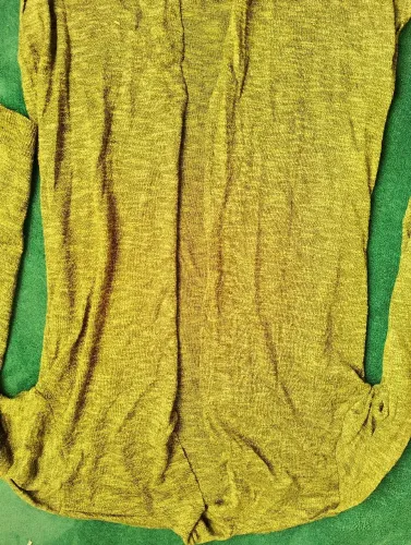 Suéter amarelo gola redonda Malharia Toledo tamanho M - usado<br>