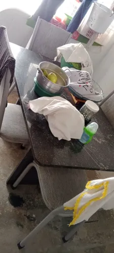 Vendo mesa e 4 cadeiras de marcore *45 zap