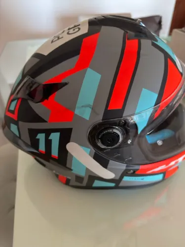 VENDO CAPACETE MT TARGOS TAMANHO - L 59/60