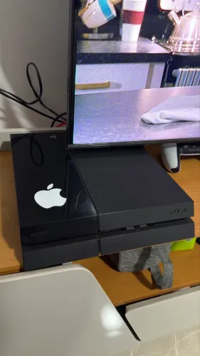 Playstation 4 Fat 1TB SSD (Super Rápido) + 3 Controles - Excelente Estado