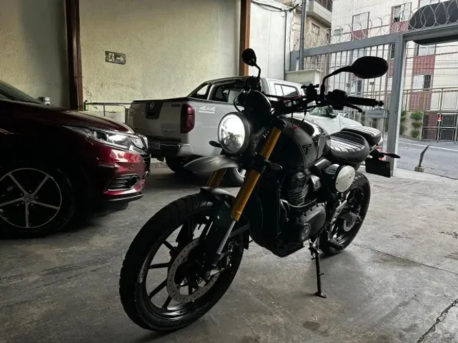 Triumph Scrambler 400X