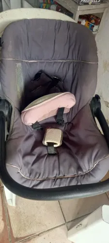  Vênde -se Bebê conforto ..  R$ 100,00 no pix ou 3x  de 110,00 no cartão.