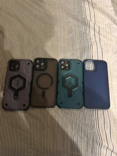 Kit 4 capinhas para iPhone 12 Pro Max ? sem marcas de uso