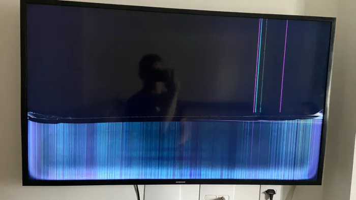 Smart TV Samsung 43? UN43T5300AG - Tela Quebrada - Peças/Conserto