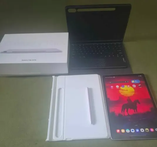 Tablet s9 fe com capa teclado Bluetooth