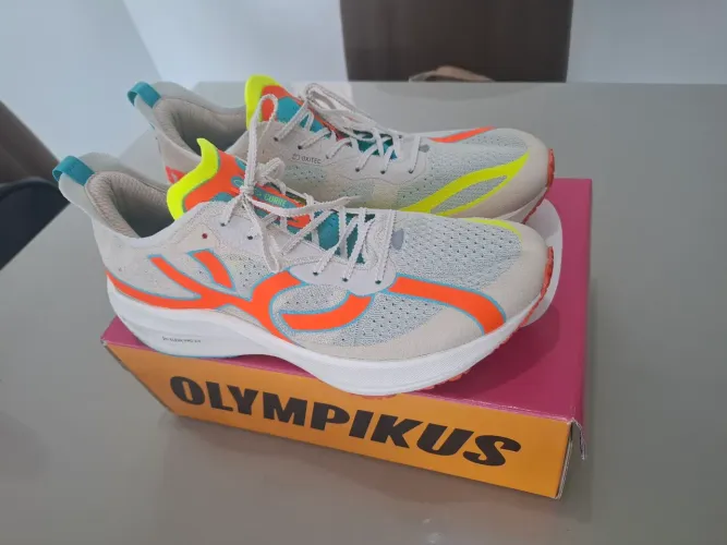 Tênis Olympikus corre 4 novo na caixa