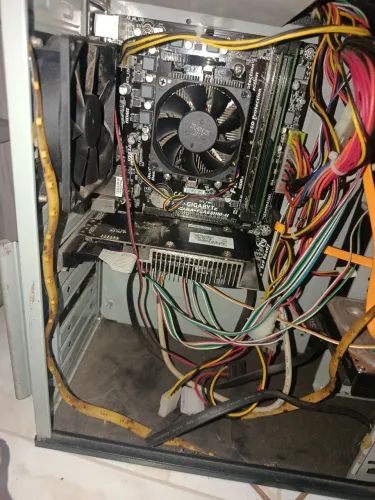 Computador retirar peças
