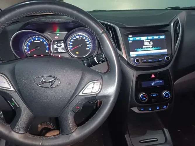Hyundai HB20S Premium 1.6 Flex 16V Aut. 4P 2017