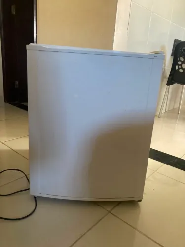 Frigobar leia o anúncio