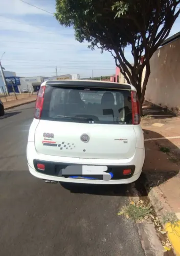 Fiat Uno Sporting 1.4 EVO Fire Flex 8V 4P 2011