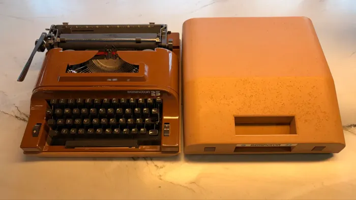 Máquina de escrever Remington 25