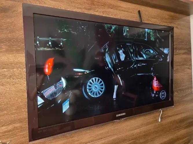 TV Samsung 40" LCD Full HD