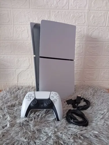PS5 slim na garantia+ GT6 / Pego Xbox séries S ou PS4 como parte do pagamento