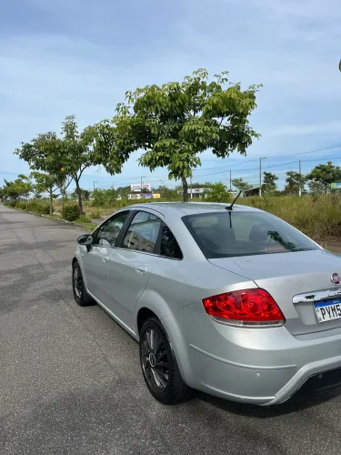 Fiat Linea Essence 1.8 Flex 16V 4P 2016