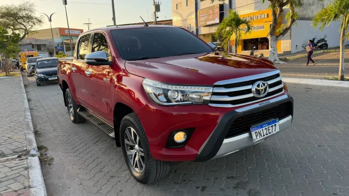 Toyota Hilux CD SRX 4X4 2.8 TDI 16V Diesel Aut. 2017
