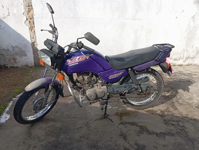VENDO CG TITAN 1998