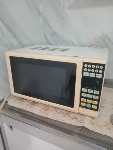 Vende se um micro_ondas todo bem