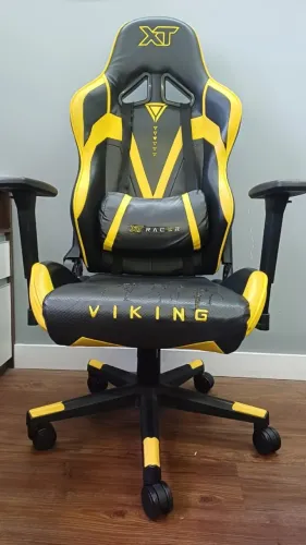 Cadeira XT Racer Viking - USADA em bom estado exceto desgaste no assento