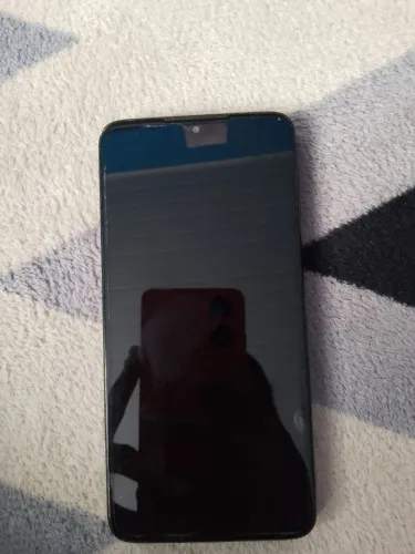 Vendo dois celulares um moto G8 play e um Samsung A01