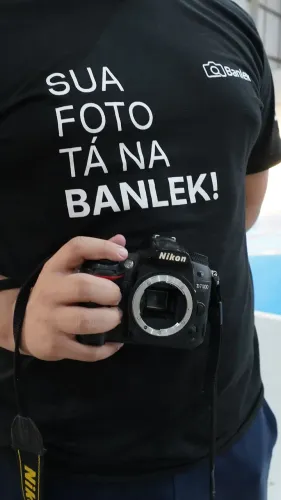 VENDO CAMERA NIKON D7000
