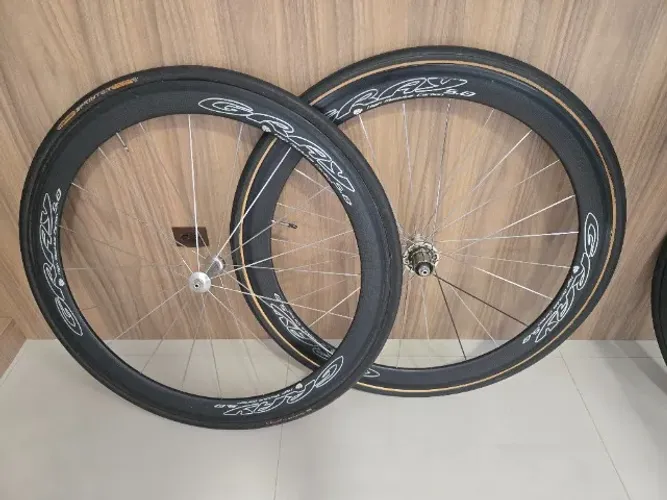 Rodas carbono Gray com pneu tubular 50mm