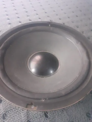 Hum Alto falante 8" 4 Ohms