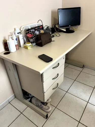 Mesa Escritório 140cm (entrego)