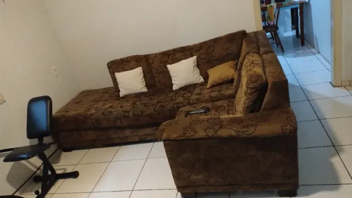 Sofá grande em L