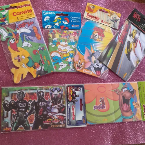 Kit convites Pica-Pau, Smurfs, Tom e Jerry, Speed Racer, Kamen Rider e Scooby-Doo