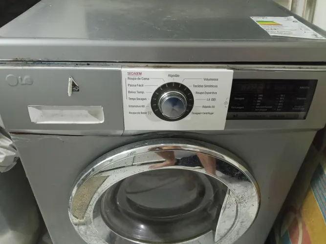 Máquina lava e seca LG, toda plotada.(defeito na placa)