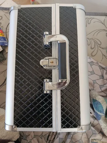 Maleta de maquiagem completa+ brinde de 20un de pincéis