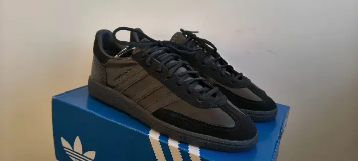 Adidas originals handball spezial jq8294 core black/carbon/core black