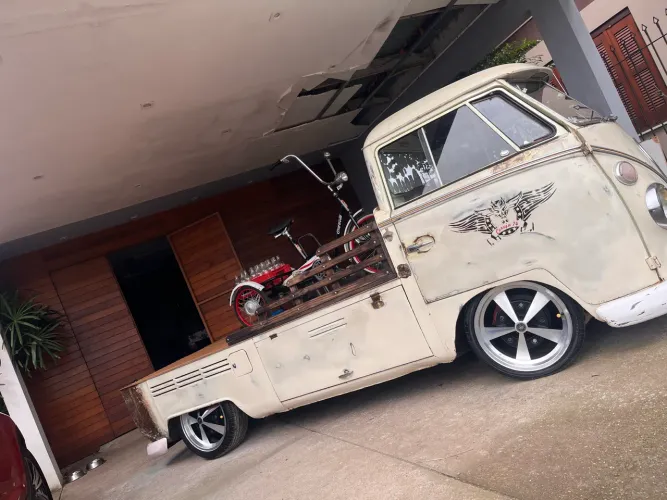 Volkswagen Kombi Standard/ Luxo/ Serie Prata 1976