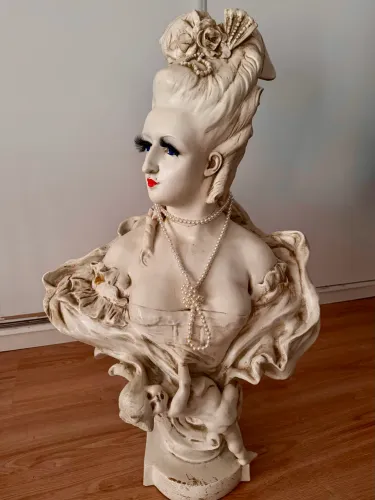 Escultura feminina