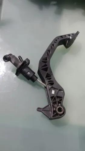 PEDAL DA EMBREAGEM  VW GOLF 1999/2012 ORIGINAL 