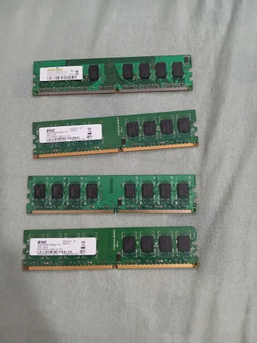 Memórias ram 2gb e 50 reais cada