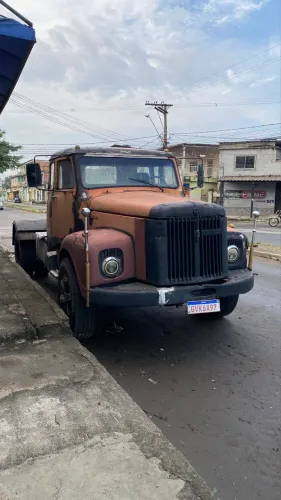 Caminhão Scania 