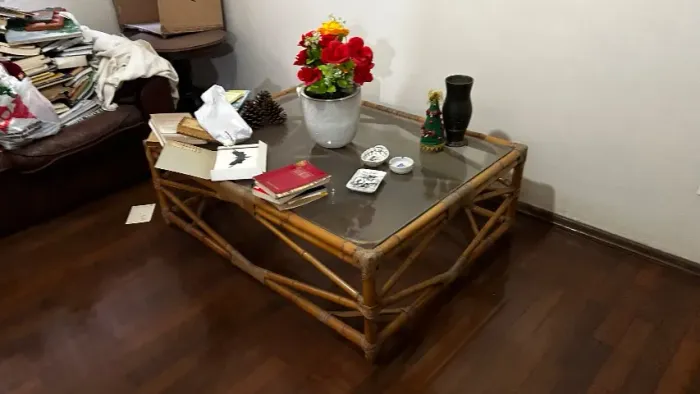 Mesa de cetro de bambu e vidro antiga 