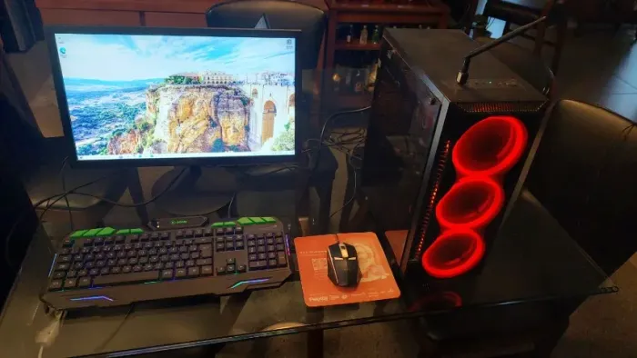 Microcomputador PC i5, Win 10, 8 GB, 240 GB, Tela 22"