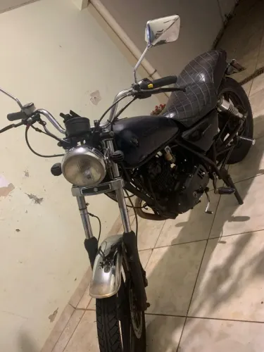 Suzuki Intruder 125 Custom