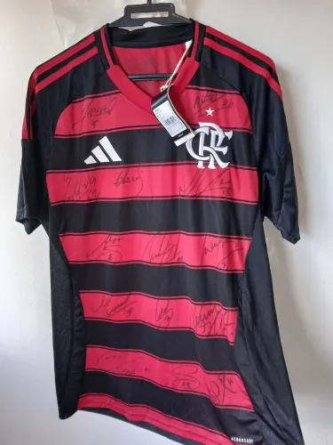 Camisa Flamengo 2023 Zera c/ Etiqueta Autografada por Filipe Luís, Bruno Henrique e Elenco