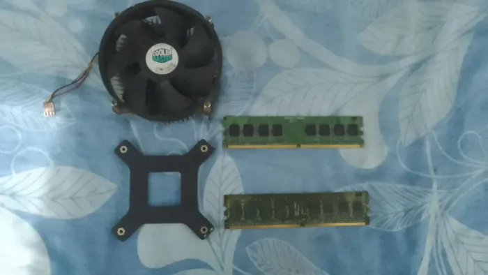 Cooler Lga 775 + Core 2 Quad Q9400 + 8Gb Ram Ddr2 + Pasta Térmica Branca